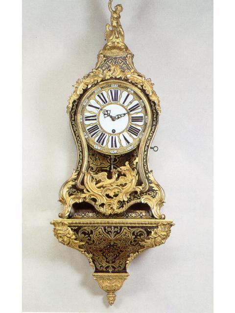 Fine eight-day going, pull cord winding quarter repeating, Boulle type brass inlaid veneered cartel with matching bracket, so-called cul de lampe. Esaie Huguenin a La Chaux-de-Fond, circa 1720. — Antique Clocks Price Guide