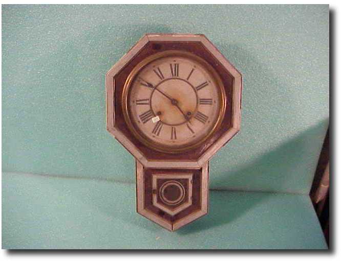 New Haven Schoolhouse clock — Antique Clocks Price Guide