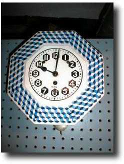 German Blue and White Plate Wall Clock — Antique Clocks Price Guide