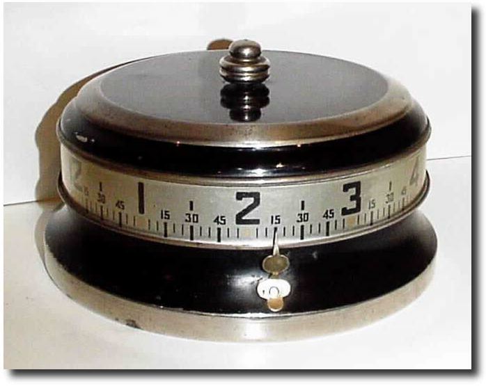 C.1948, Lux Annular Dial, or "Tape' Clock in very good condition. — Antique Clocks Price Guide