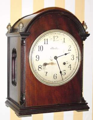 C.1911, New Haven Clock Co., "Chime No. 6" , 8-day Wilcox patent Westminster chime mantel clock. — Antique Clocks Price Guide