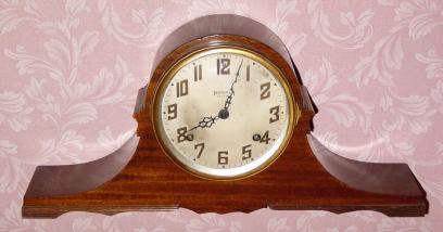 C.1934, E. Ingraham and Co., "Auroa No. 1", 8-day time/strike tambour clock. — Antique Clocks Price Guide