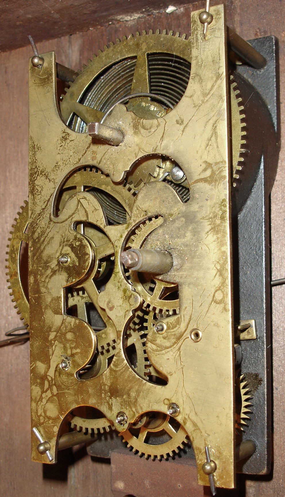 Brewster &amp; Ingrahams, Bristol, Conn. 8 days, black and gilt gallery timepiece with an iron back plate horizontal movement, c1845 — Antique Clocks Price Guide