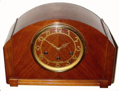 C.1940, Seth Thomas Clock Co., "Falsbury", 8-day time/strike mantel clock. — Antique Clocks Price Guide
