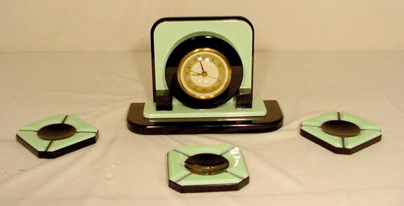 Hammond two tone glass electric clock set with alarm &amp; 3 ashtrays; — Antique Clocks Price Guide