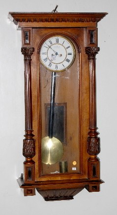 2 Wt Carved (Remember) Vienna Regulator Clock — Antique Clocks Price Guide