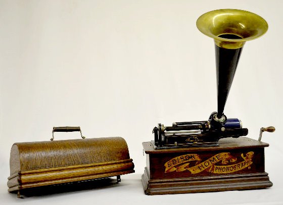 Edison Home Phonograph w/ Horn &amp; Lid — Antique Clocks Price Guide
