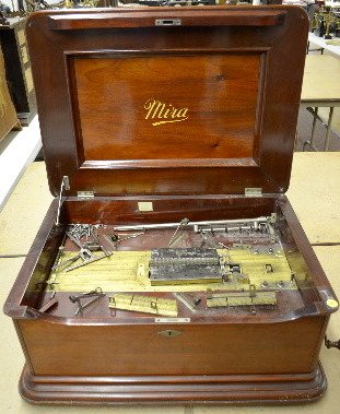 Antique Mira Disc Music Box - Parts &amp; Case — Antique Clocks Price Guide