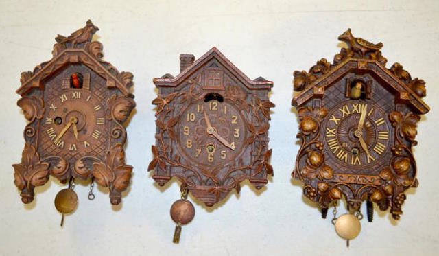 3 Lux &amp; Keebler Pendulette Clocks — Antique Clocks Price Guide